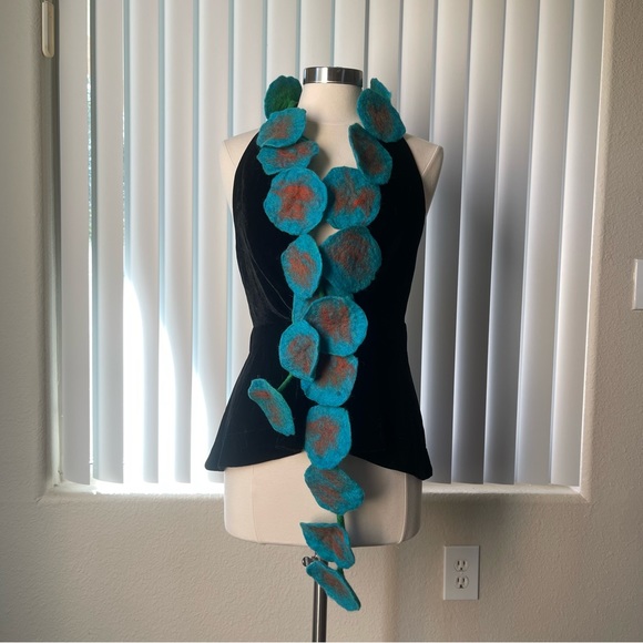 Brand New Handmade Felted Wool Flower Boa Garland Scarf - Picture 4 of 12